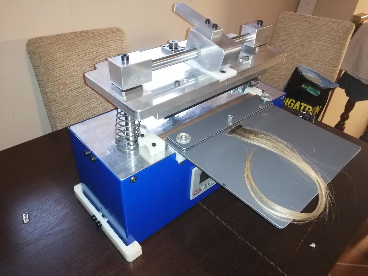 PRESA ZA LEPLJENJE PRAMENOVA KOSE